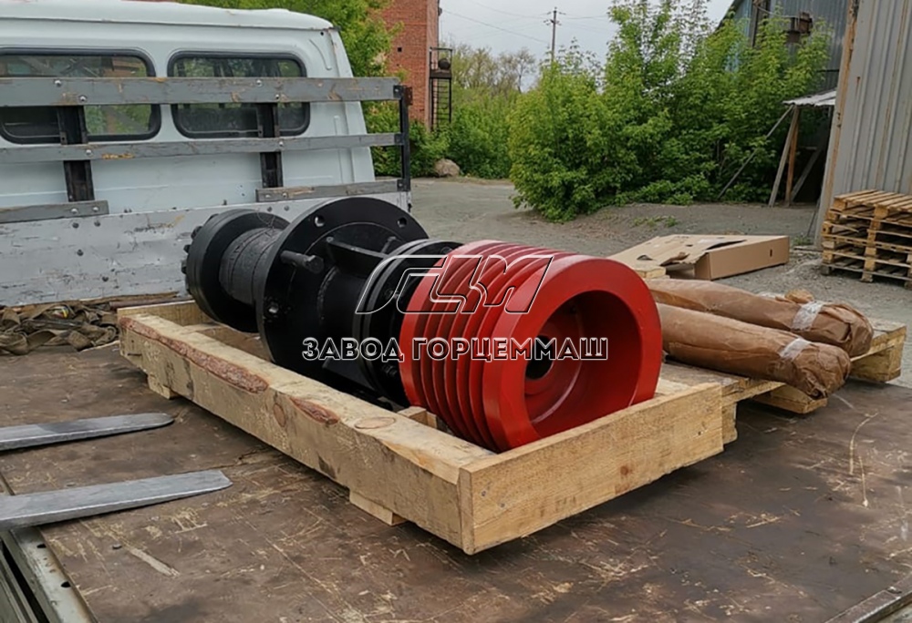 Вал приводной КСД-1200 со шкивом поехал к покупателю